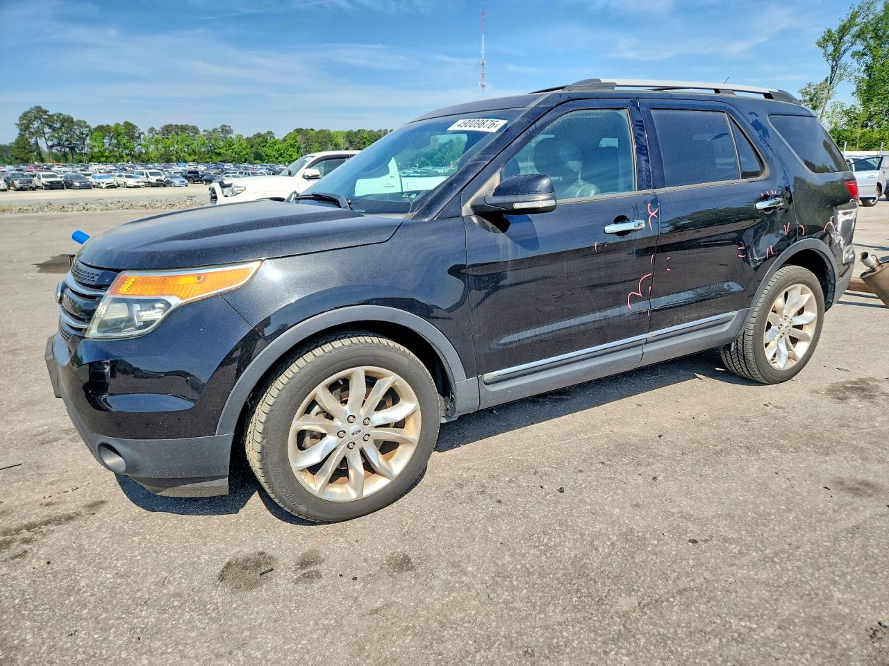 Salvage Ford Explorer Image