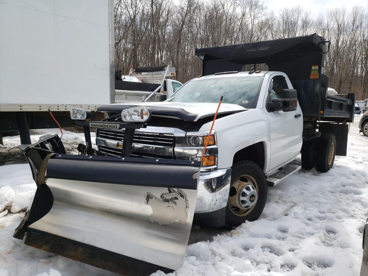 Salvage Chevrolet Silverado Image
