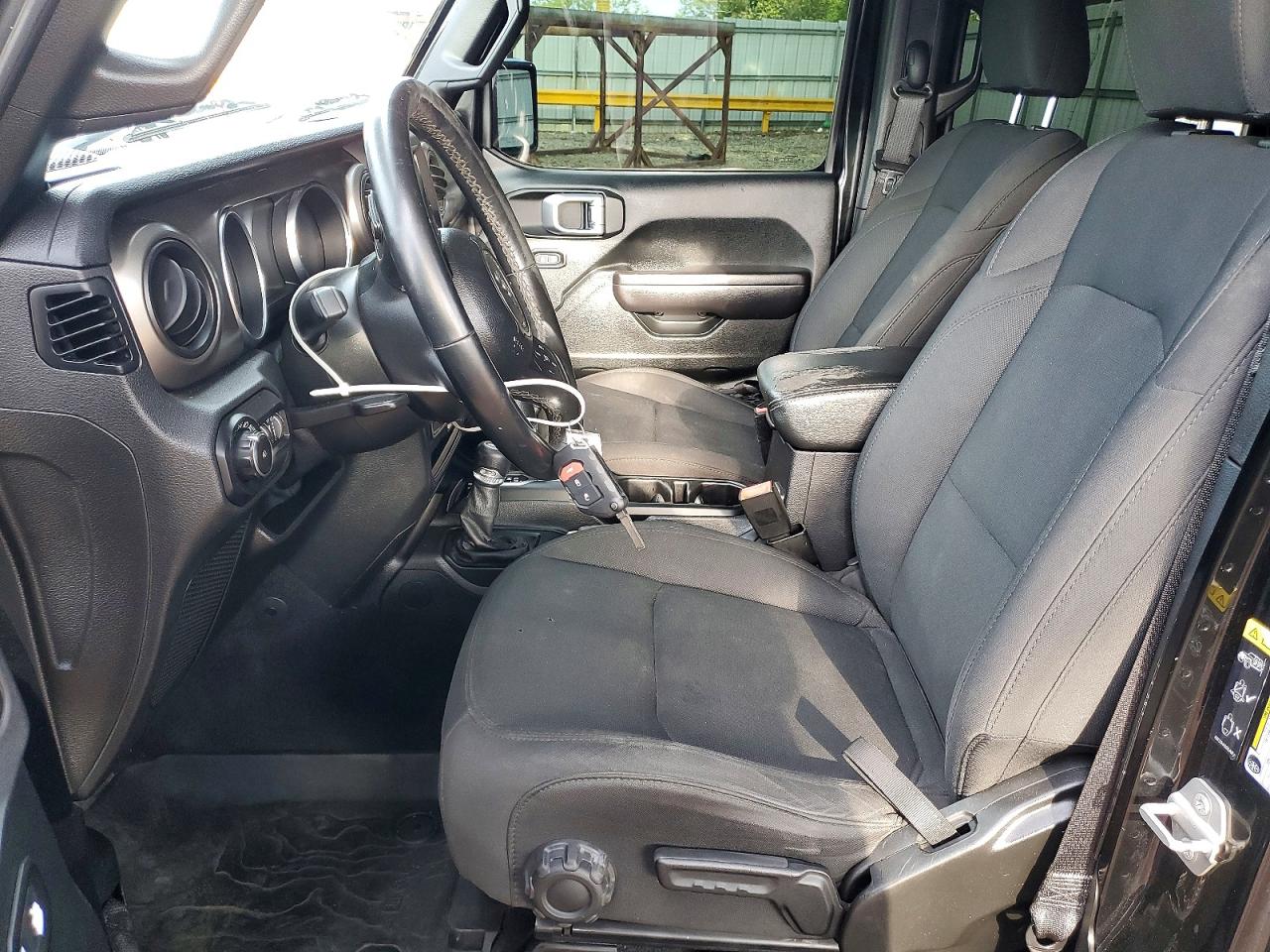 Jeep Wrangler Sport
