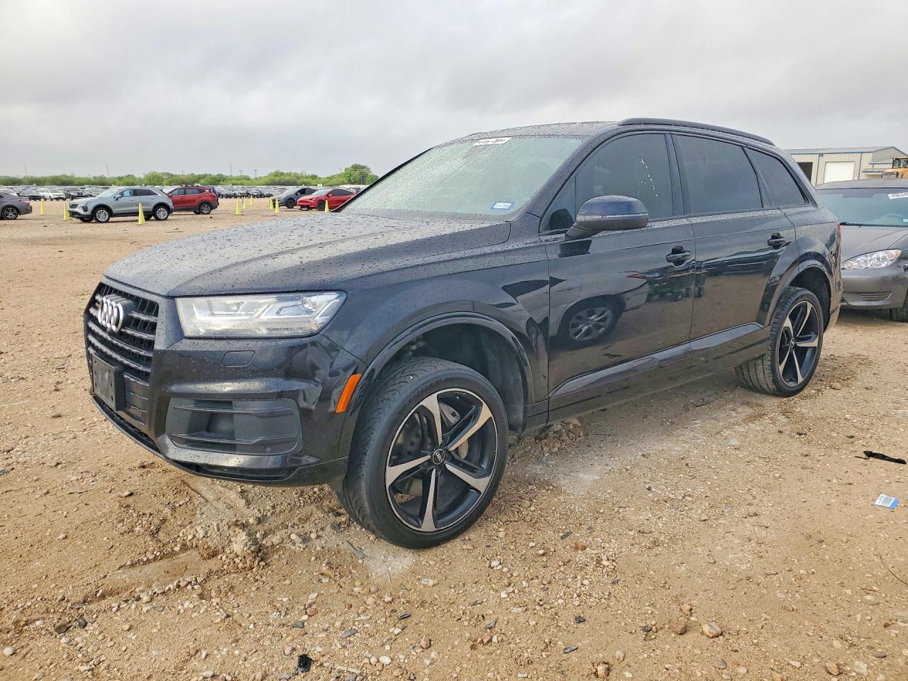 Salvage Audi Q7 Image