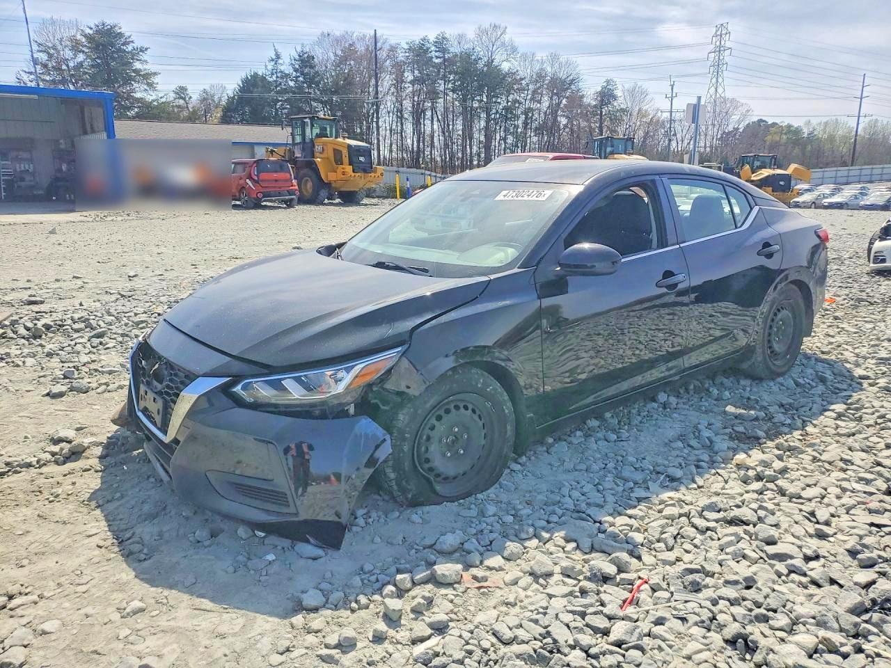 Salvage Nissan Sentra Image