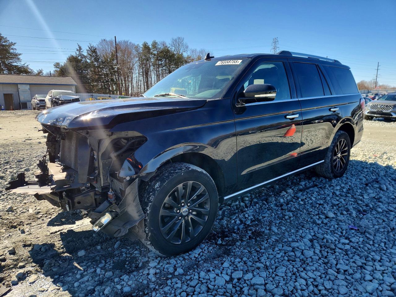 Salvage Ford Expedition Image