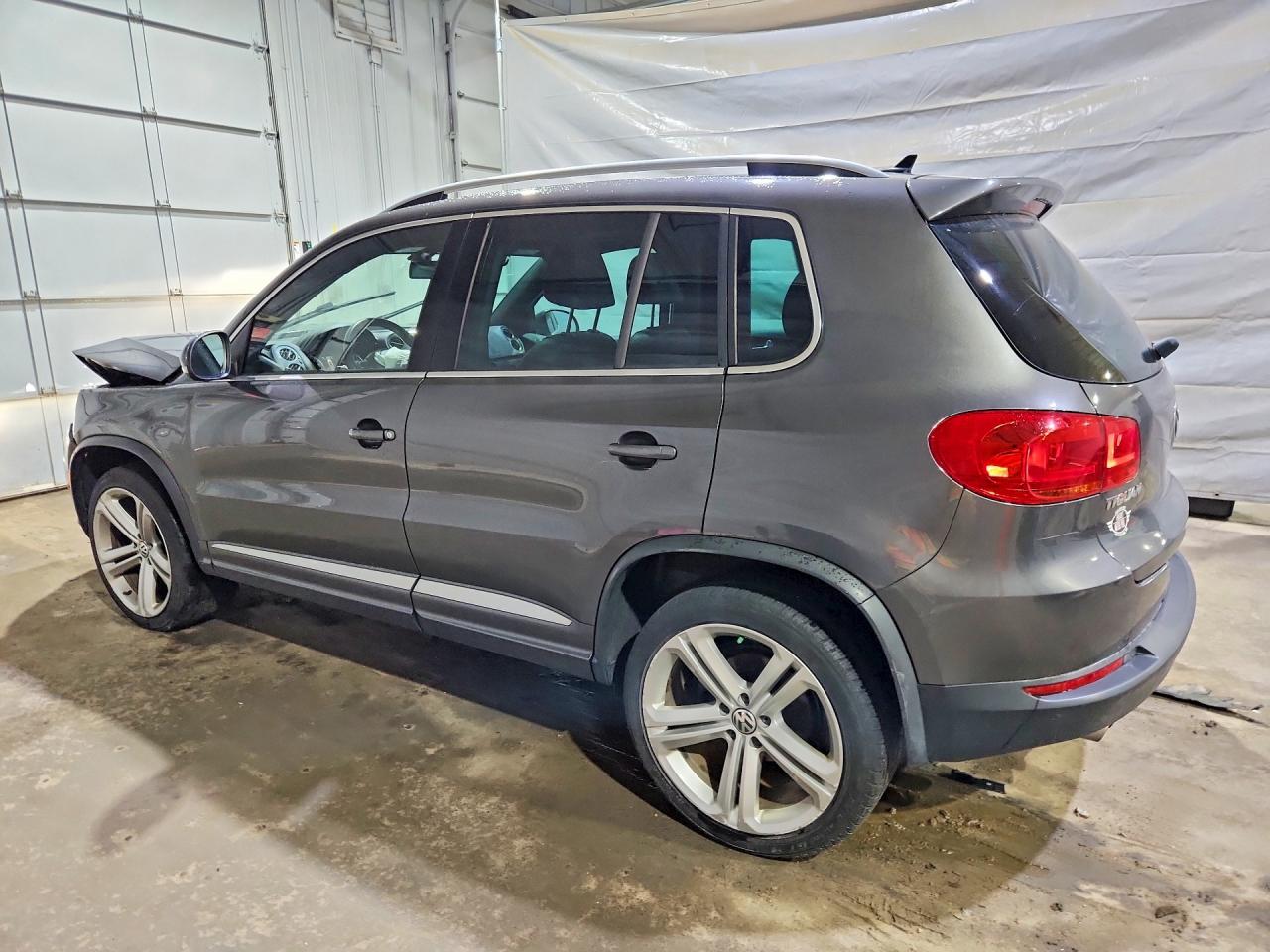 Volkswagen Tiguan S