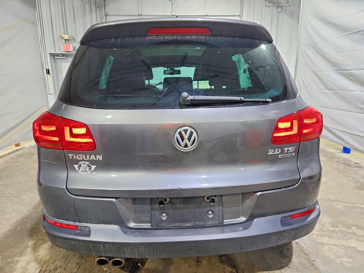 Volkswagen Tiguan S