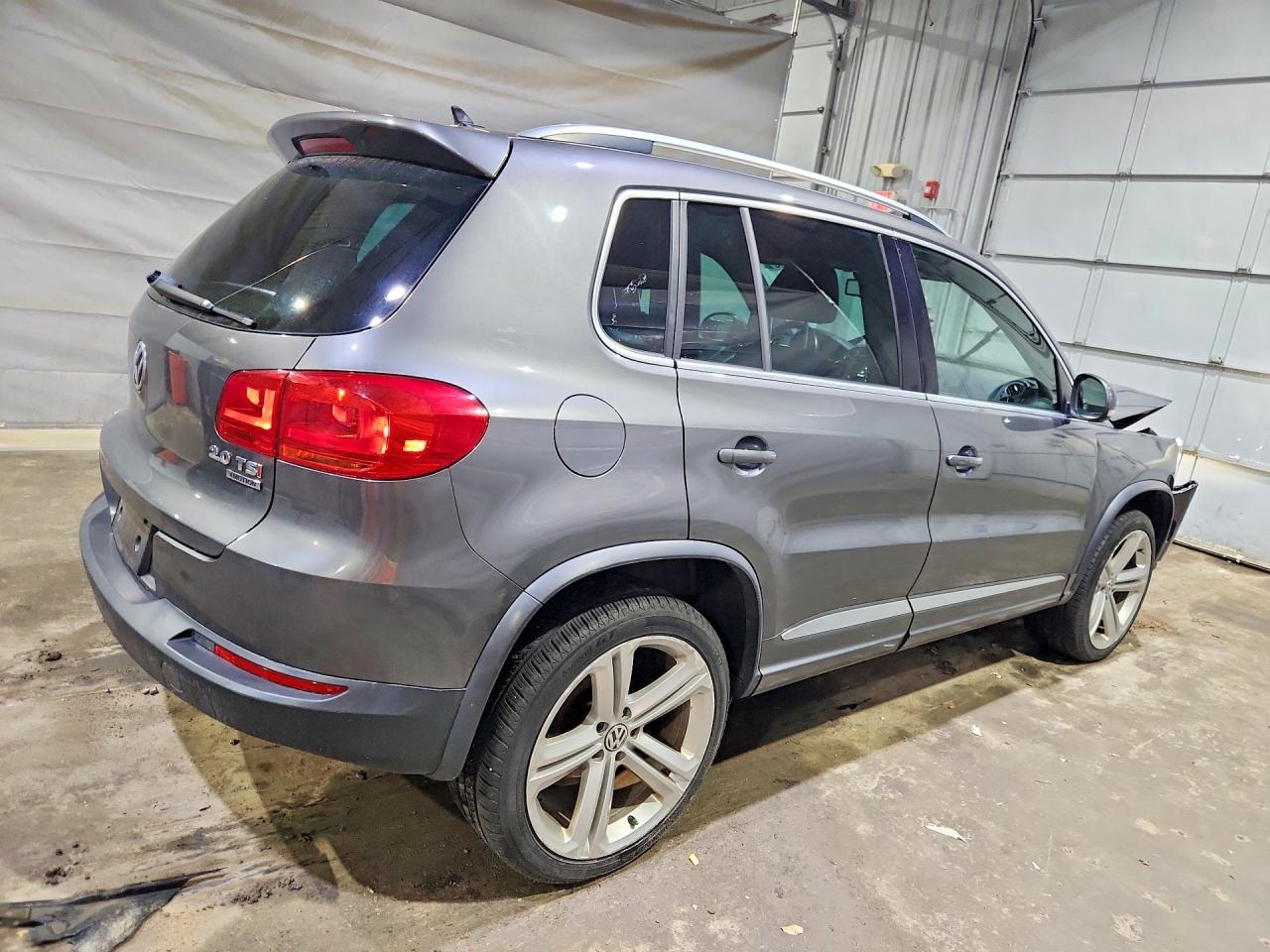 Volkswagen Tiguan S