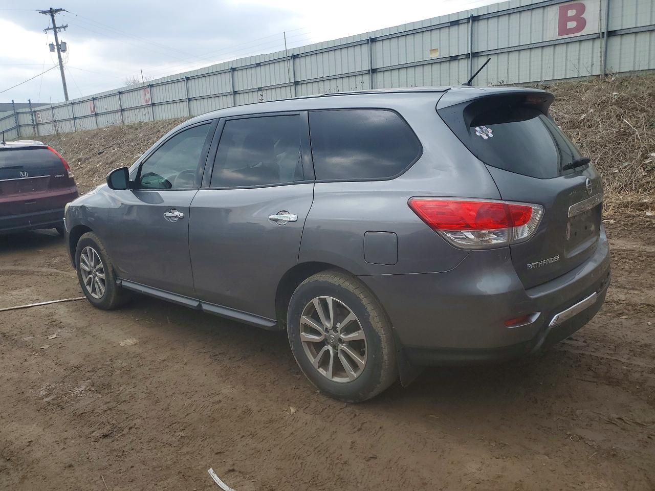 Nissan Pathfinder S