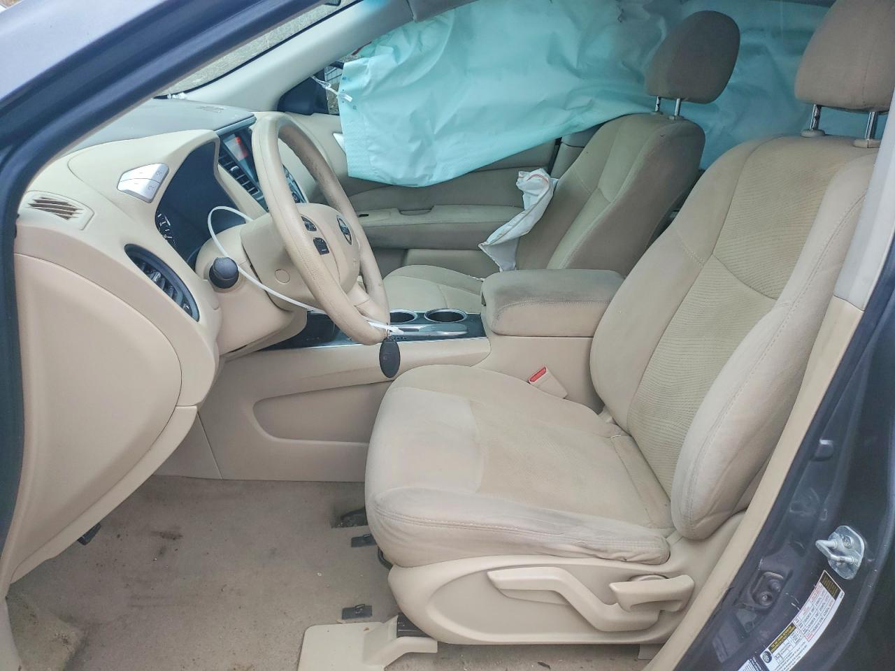 Nissan Pathfinder S