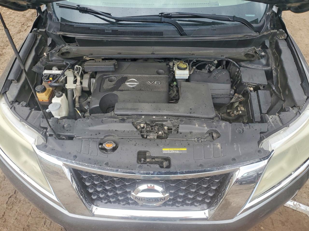 Nissan Pathfinder S