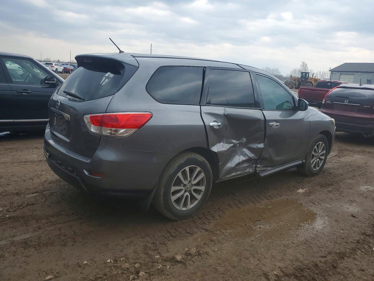 Nissan Pathfinder S