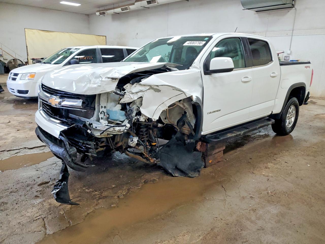 Salvage Chevrolet Colorado Image