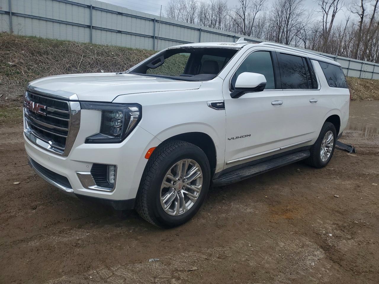Salvage GMC Yukon Image