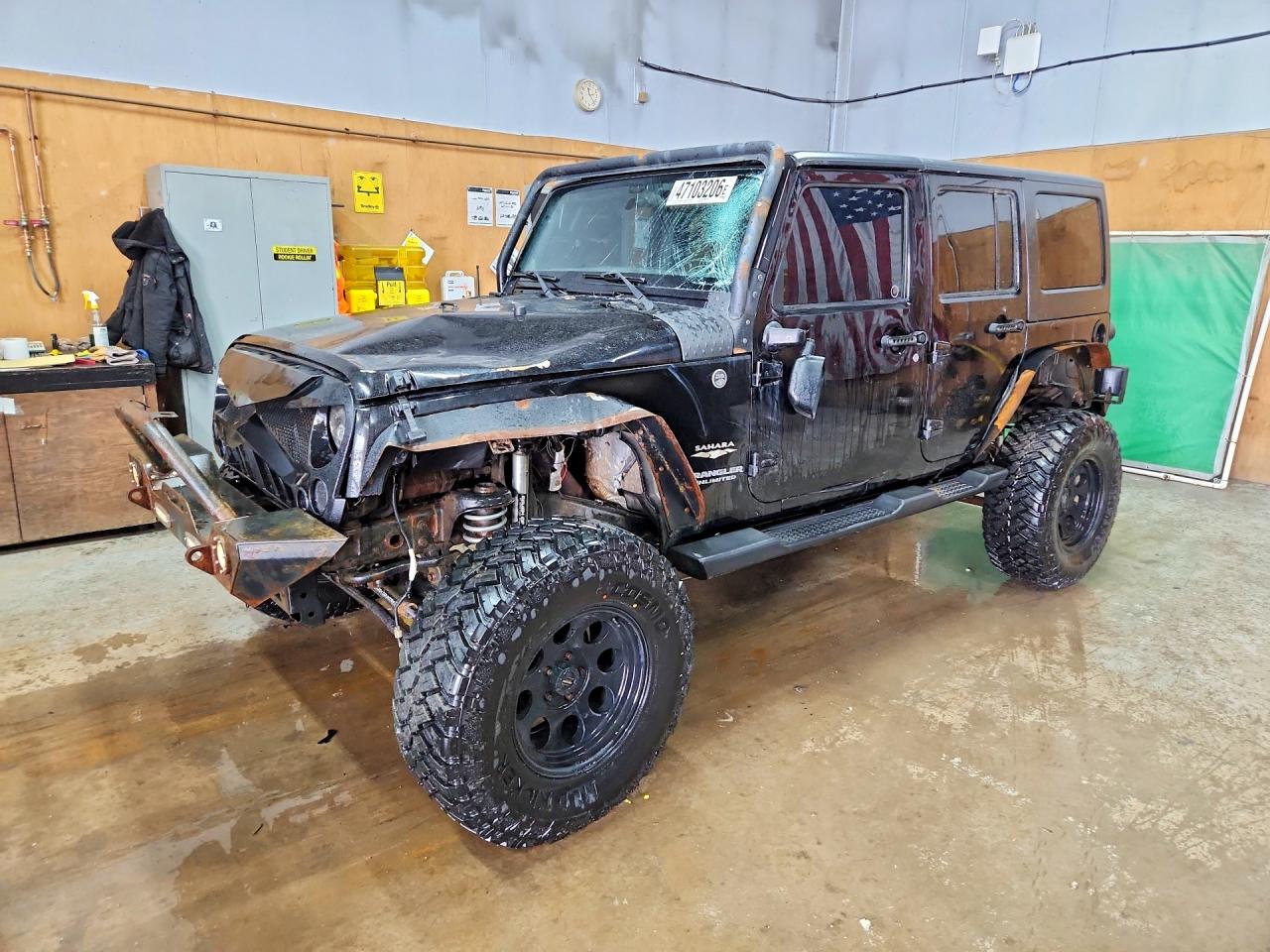 Salvage Jeep Wrangler Image