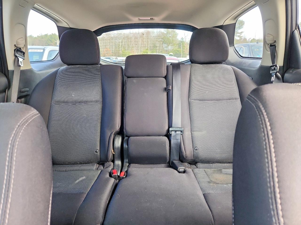 Nissan Pathfinder S