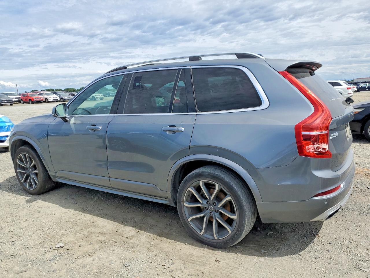 Volvo XC90 T6 Momentum