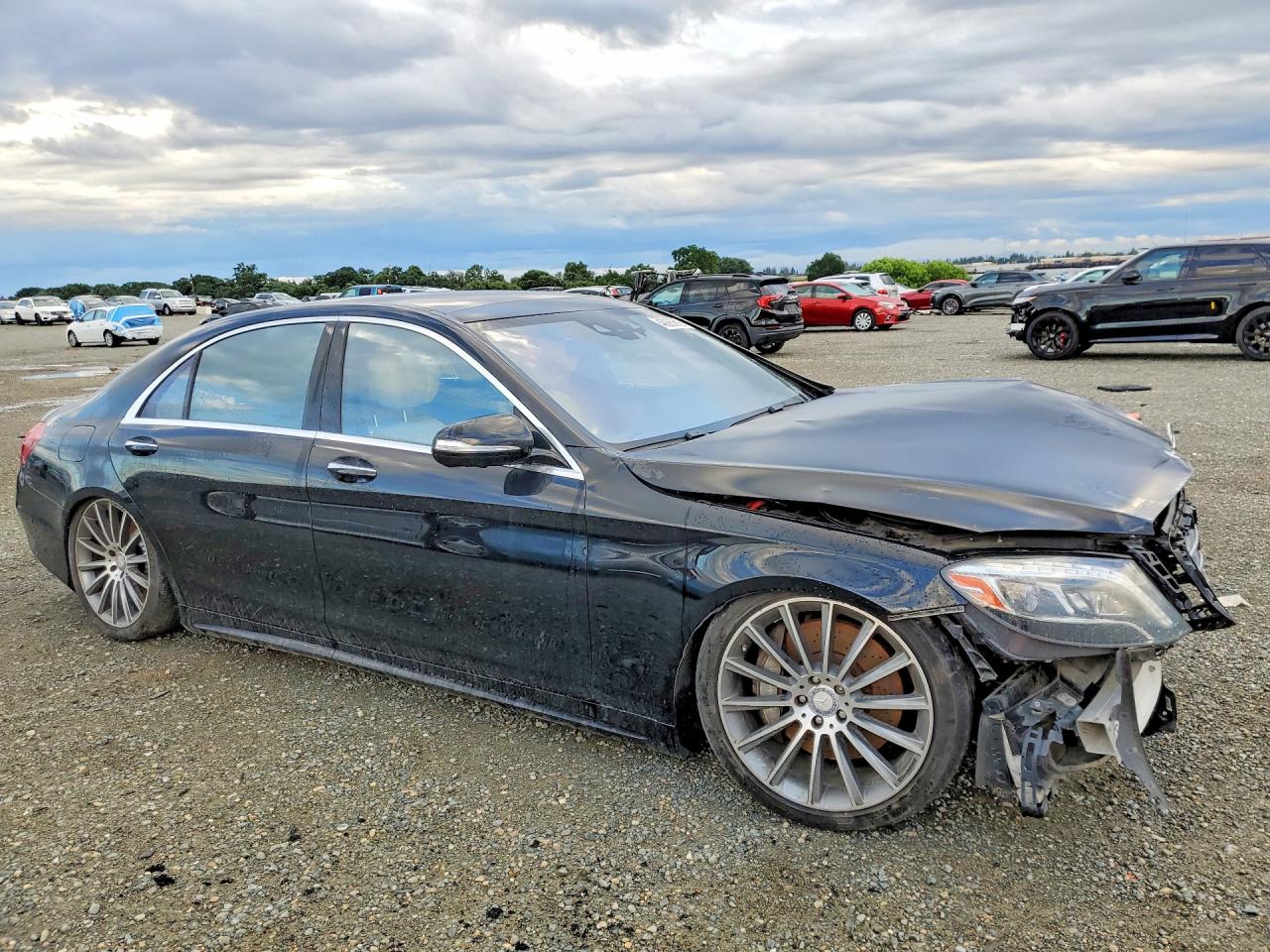 Mercedes-Benz S-Class 550