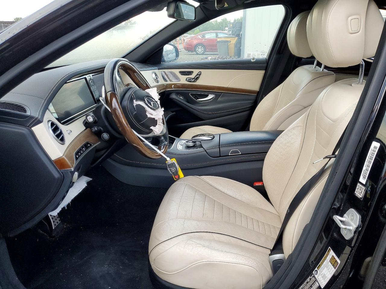 Mercedes-Benz S-Class 550