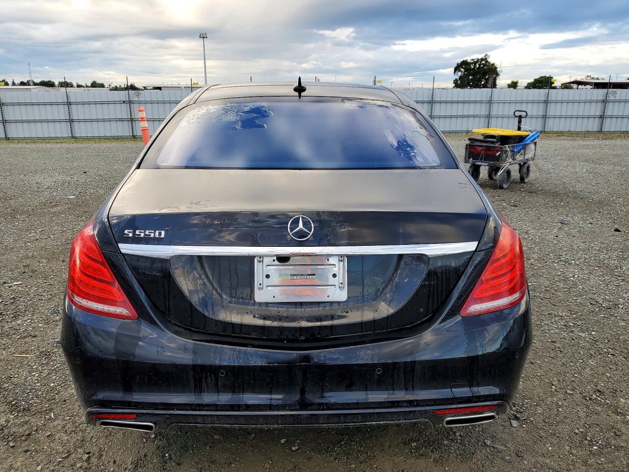 Mercedes-Benz S-Class 550