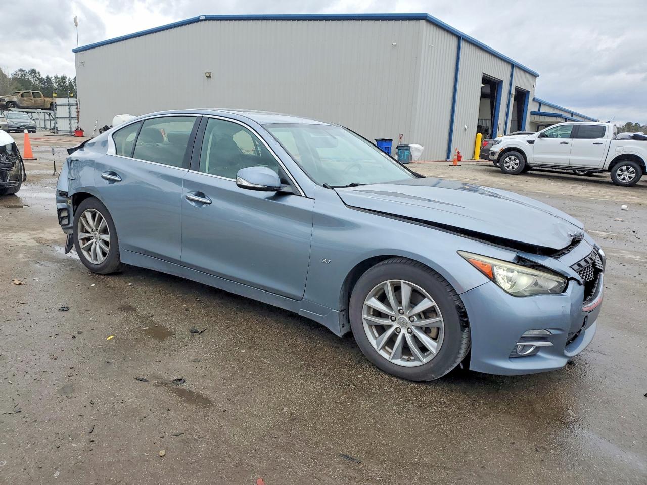 INFINITI Q50