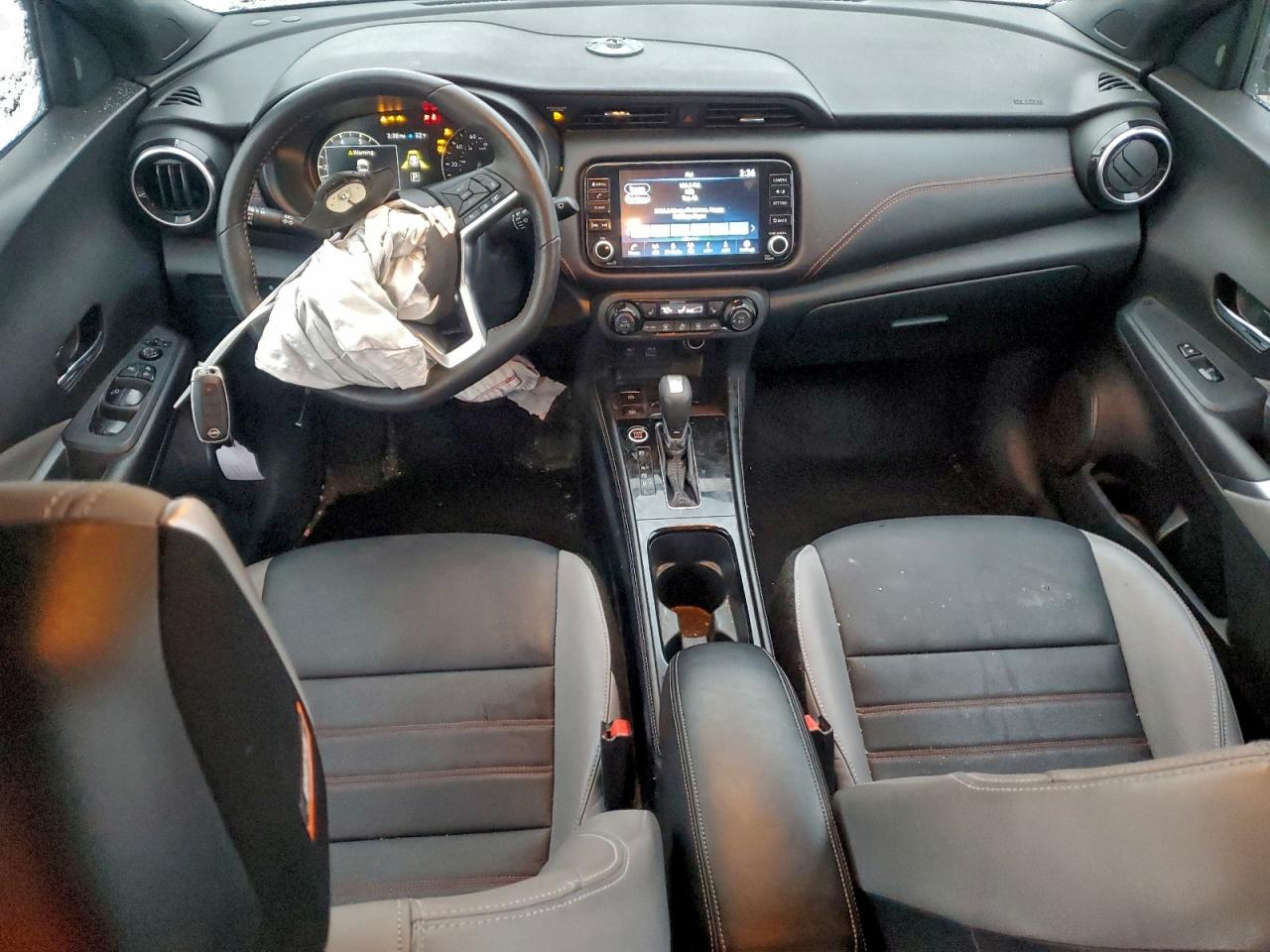 Nissan Kicks Sr