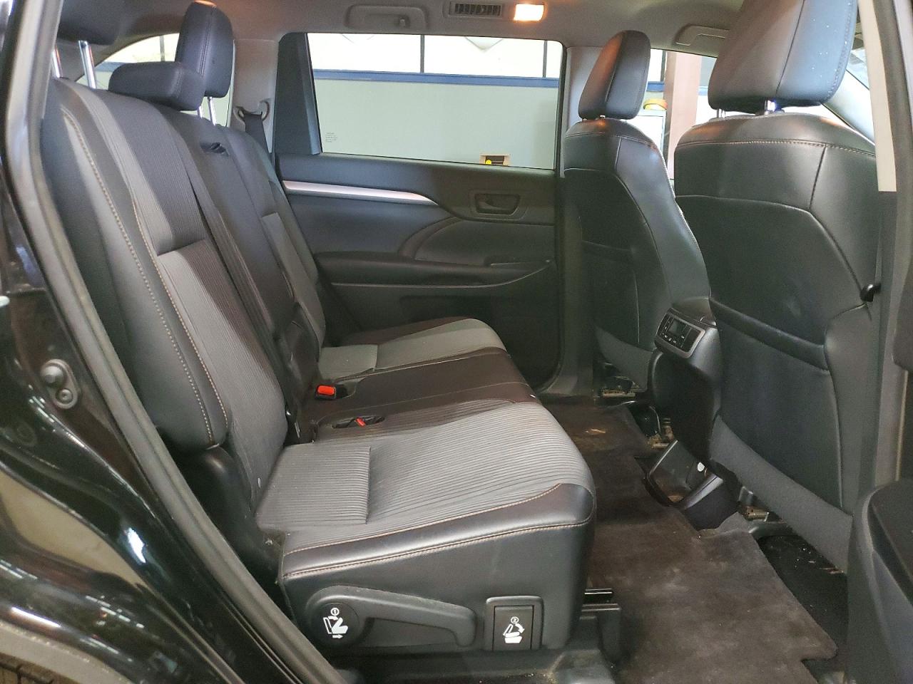 Toyota Highlander Le Plus