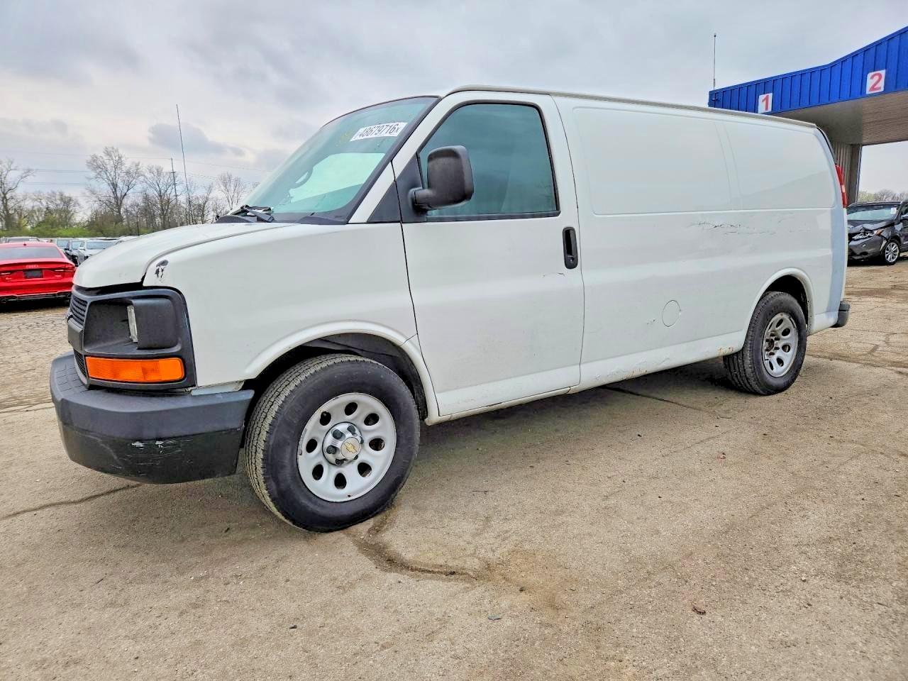 Salvage Chevrolet Express Image