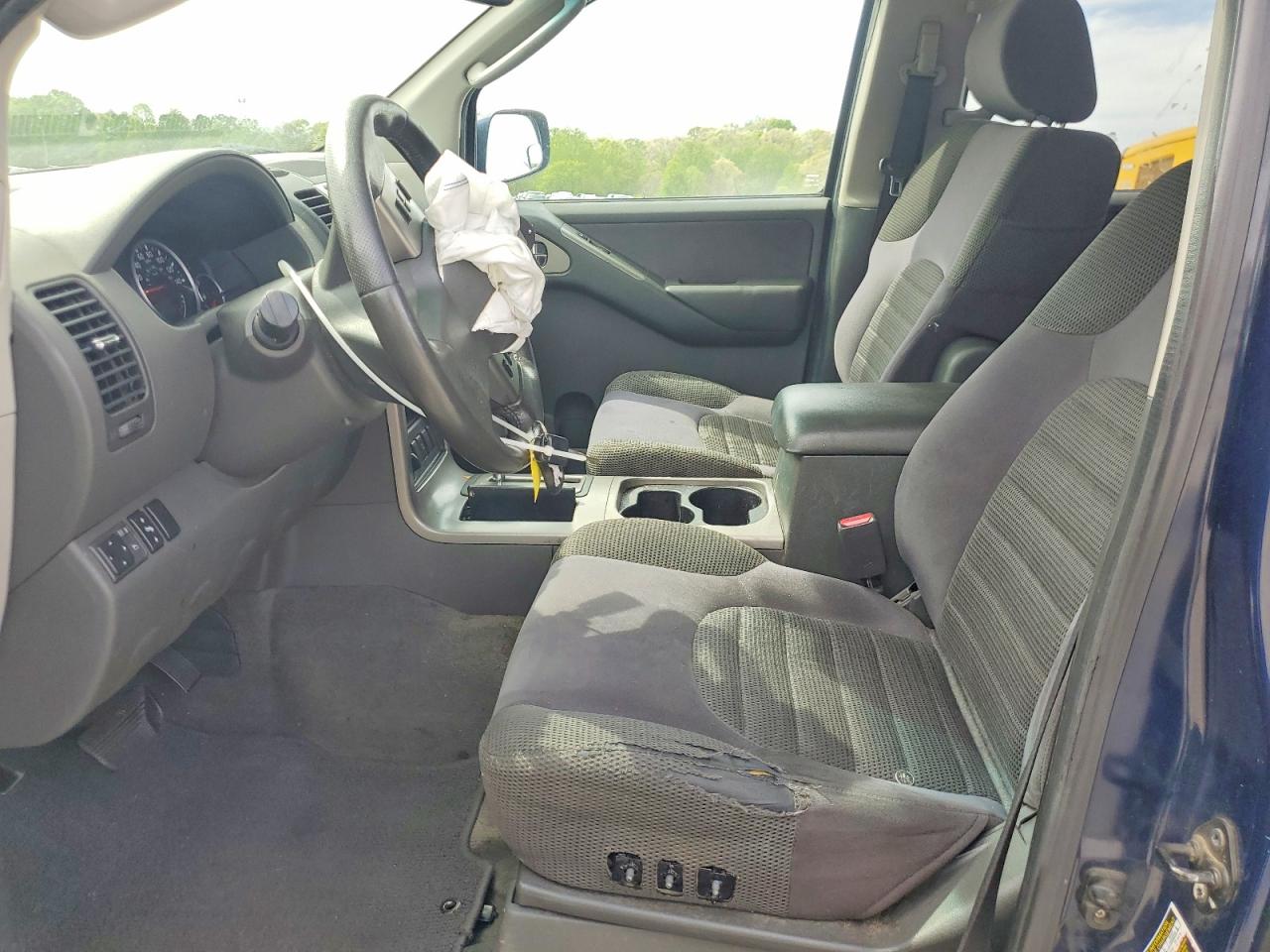 Nissan Pathfinder S