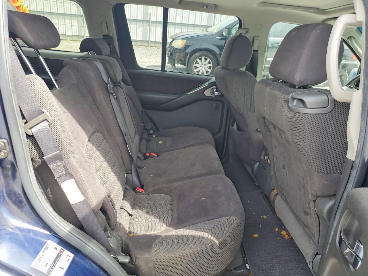 Nissan Pathfinder S