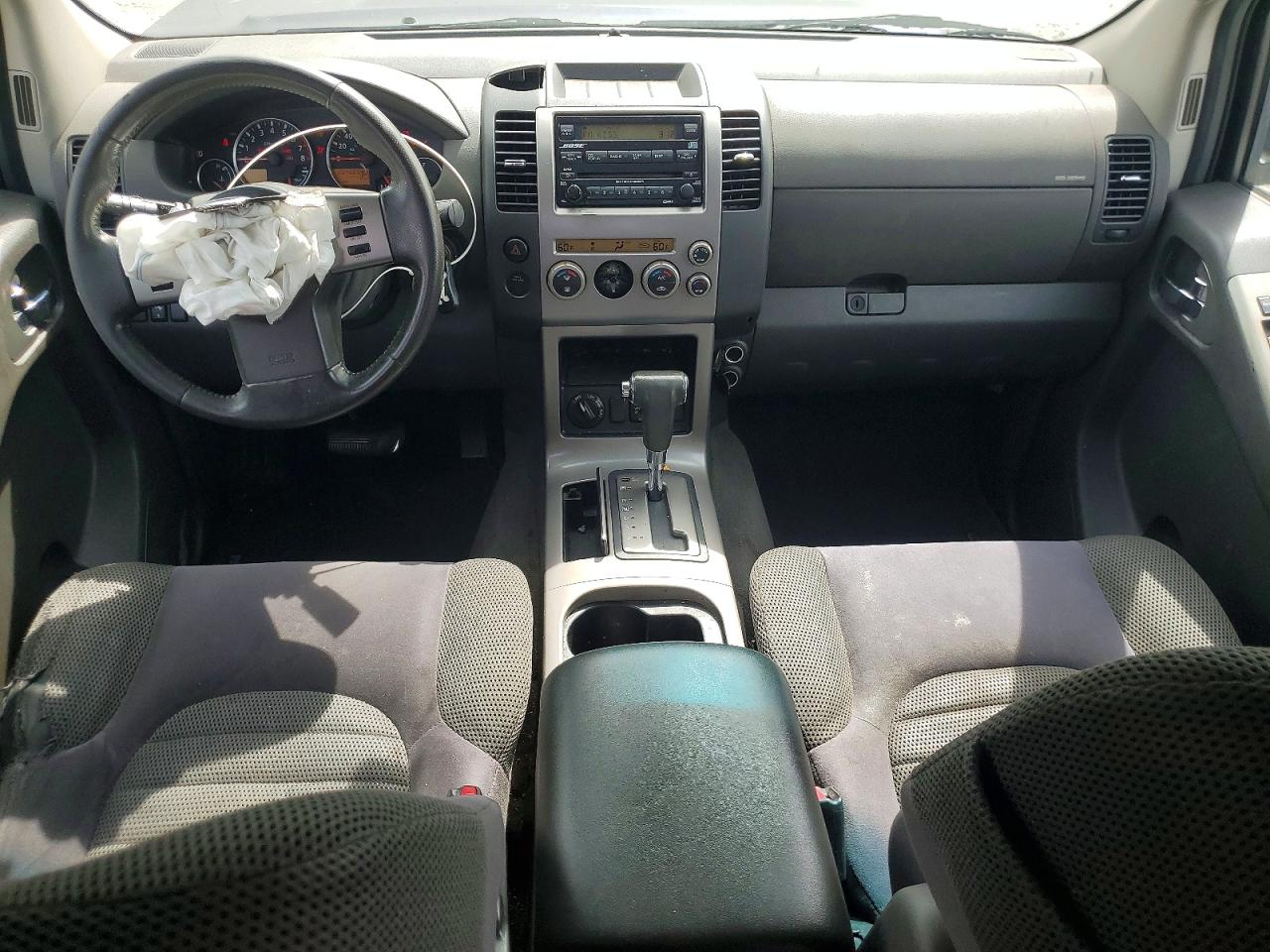 Nissan Pathfinder S