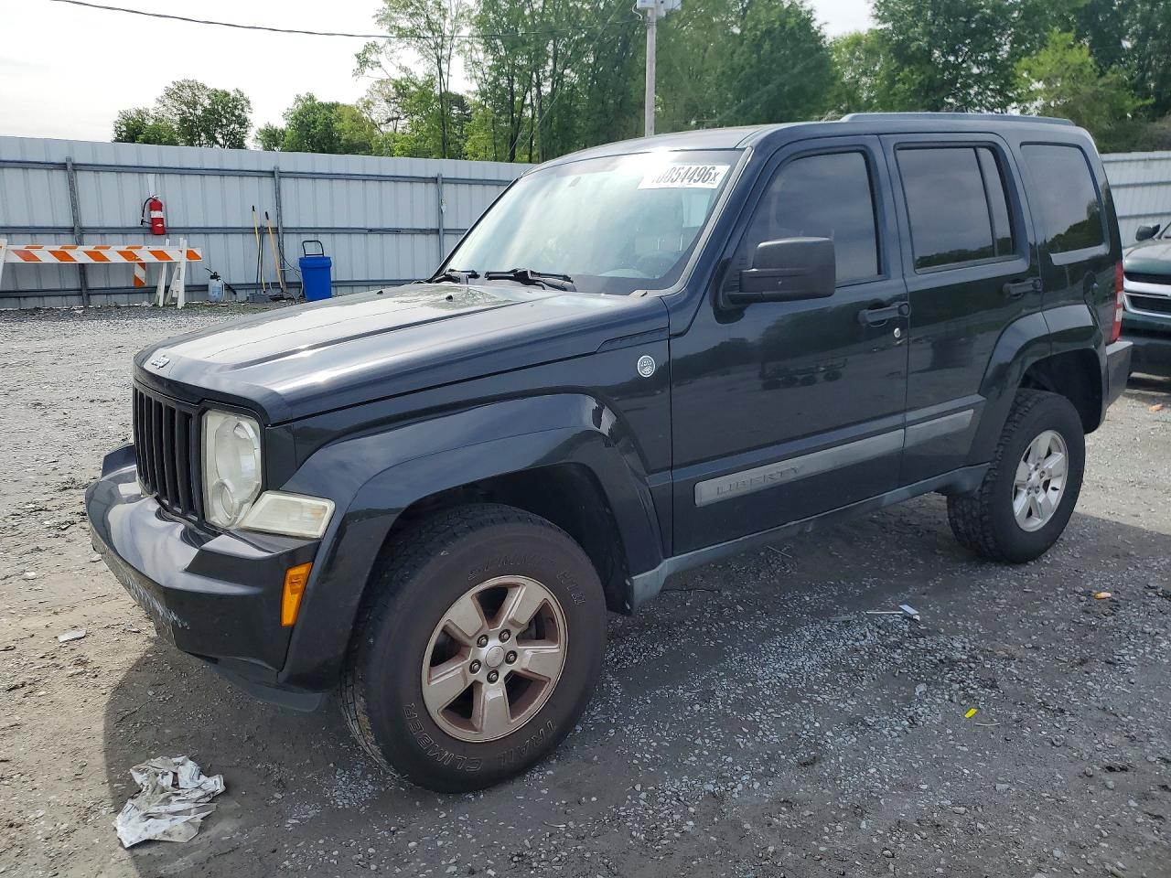 Salvage Jeep Liberty Image