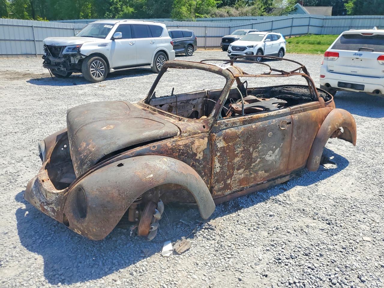 Salvage Volkswagen Beetle Image