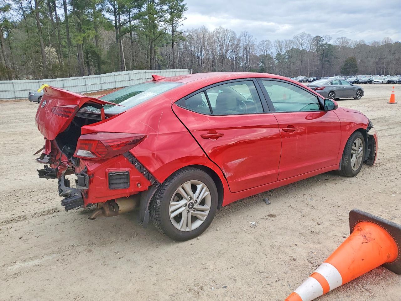 Hyundai ELANTRA Value Edition