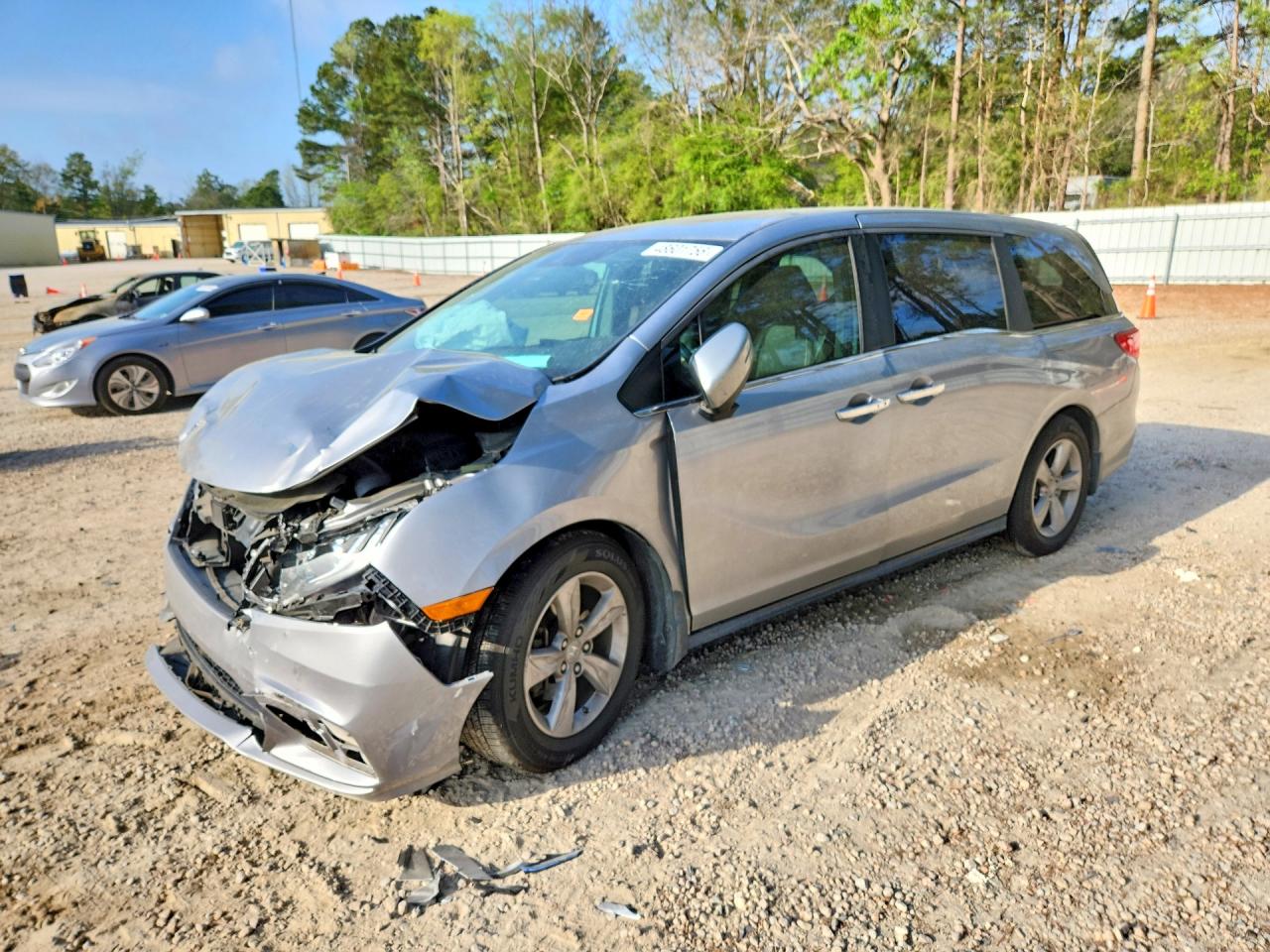 Salvage Honda Odyssey Image