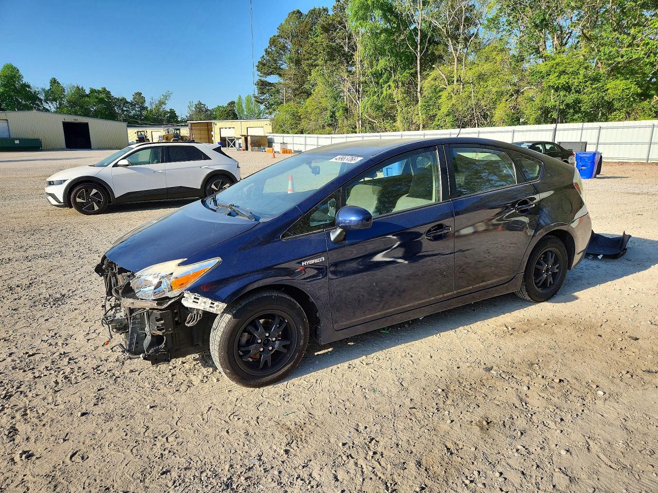 Salvage Toyota Prius Image