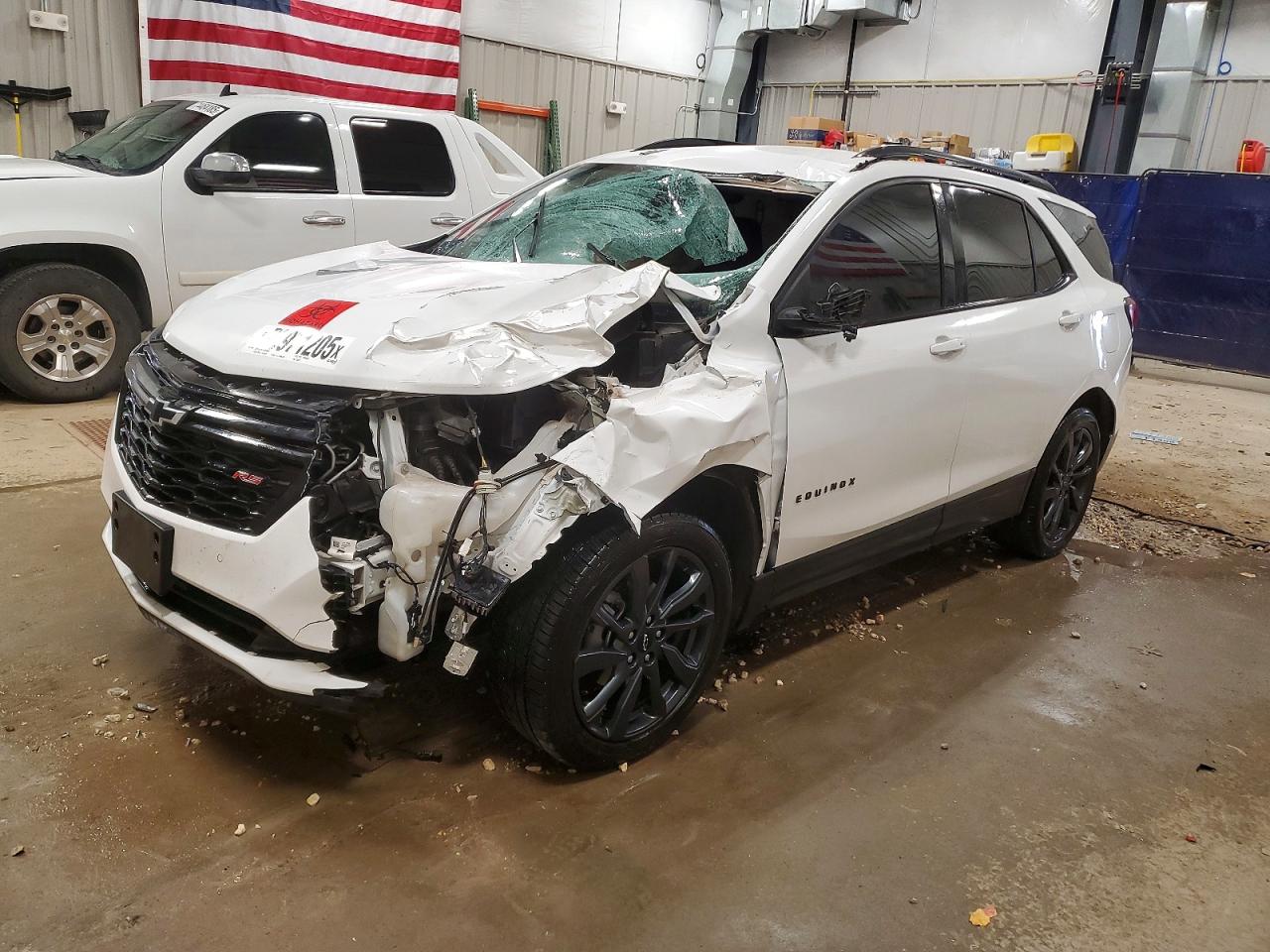 Salvage Chevrolet Equinox Image