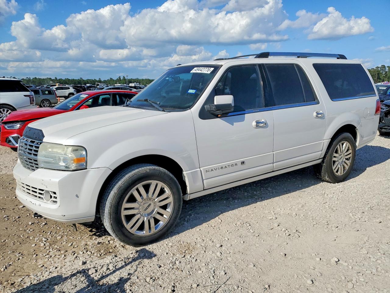 Salvage Lincoln Navigator Image