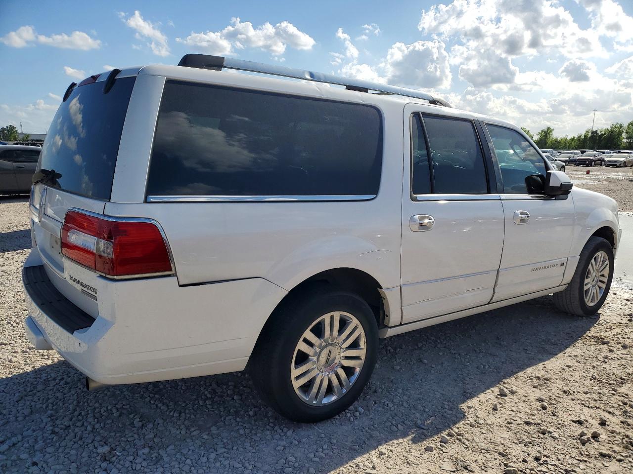 Lincoln Navigator L