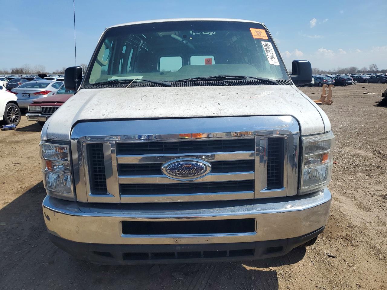 Ford Econoline E250 Van