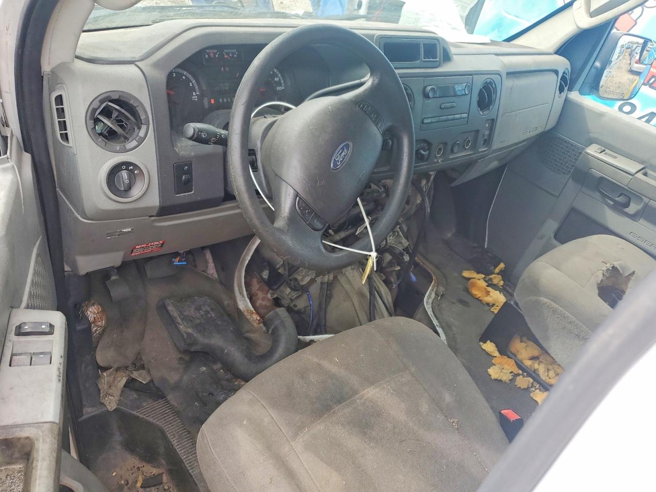 Ford Econoline E250 Van