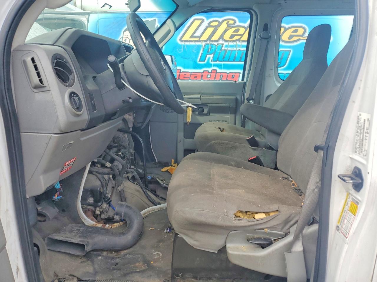 Ford Econoline E250 Van