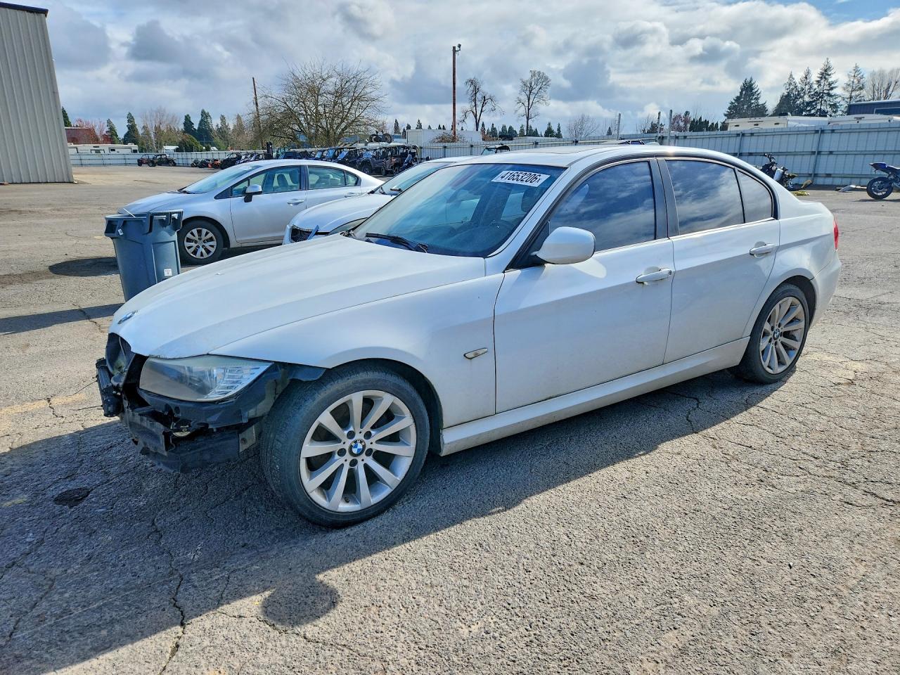 Salvage BMW 3 Series Image