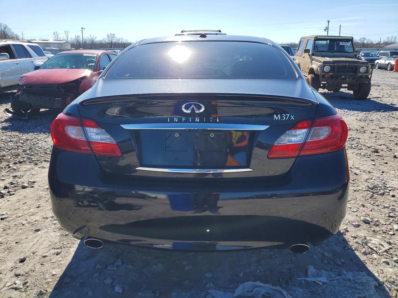 INFINITI M37 X