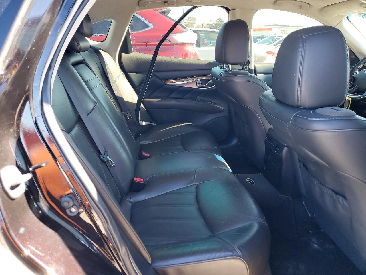 INFINITI M37 X