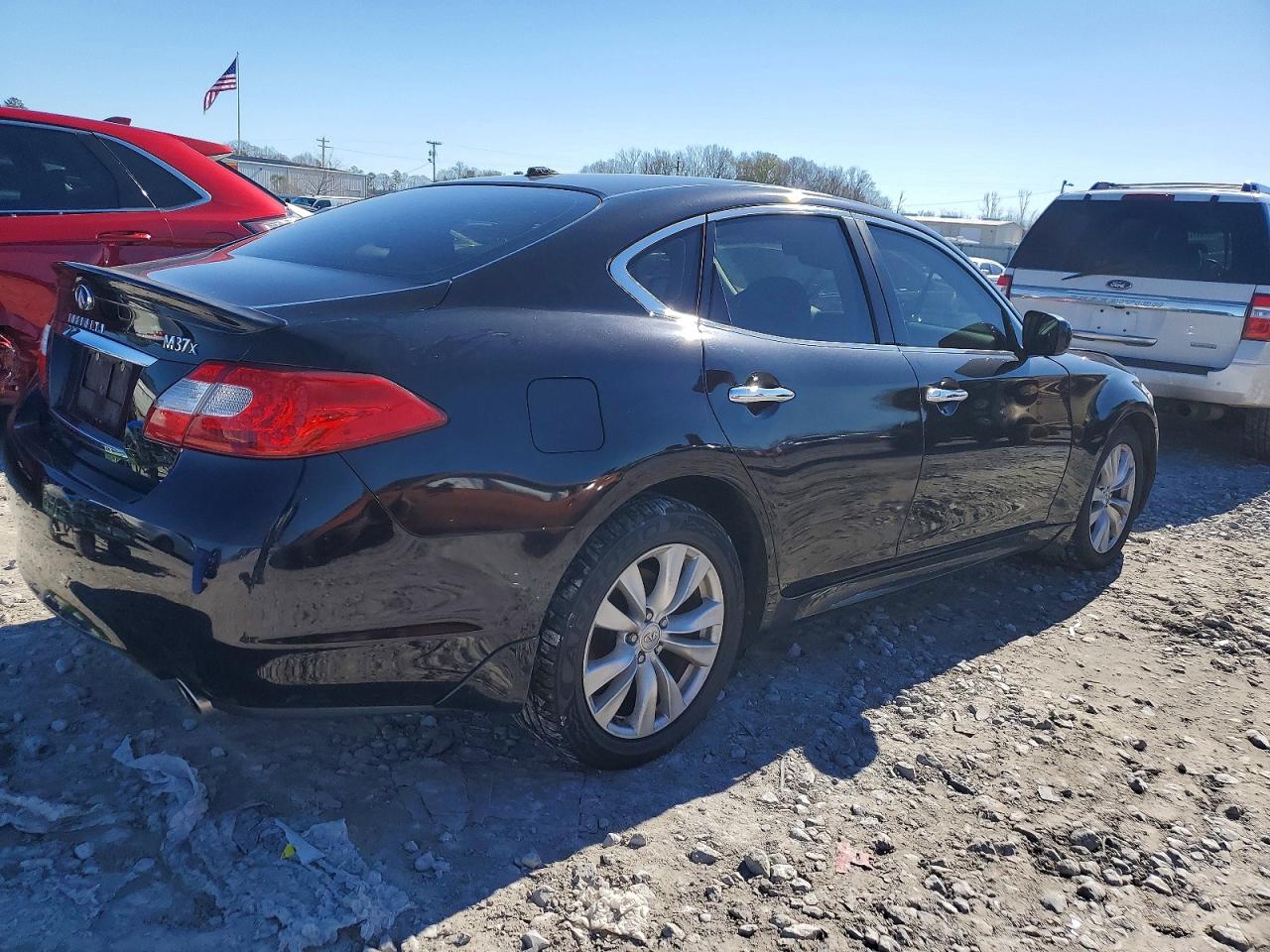 INFINITI M37 X