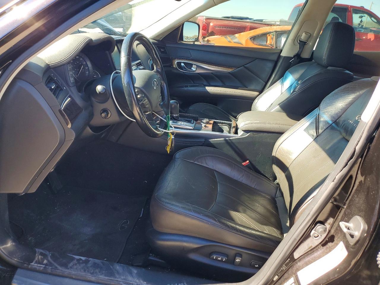 INFINITI M37 X