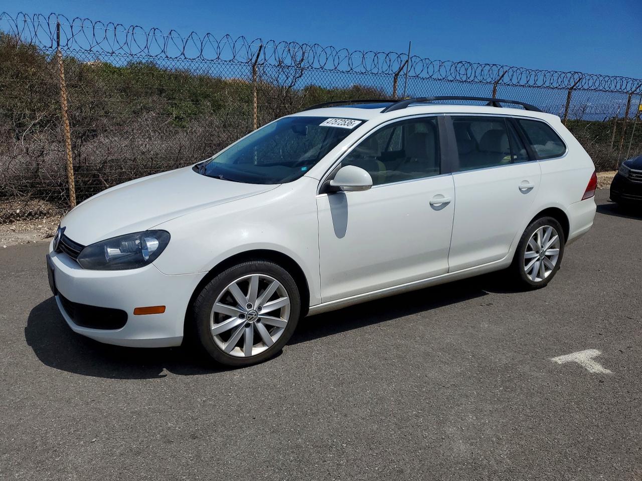 Salvage Volkswagen Jetta Image