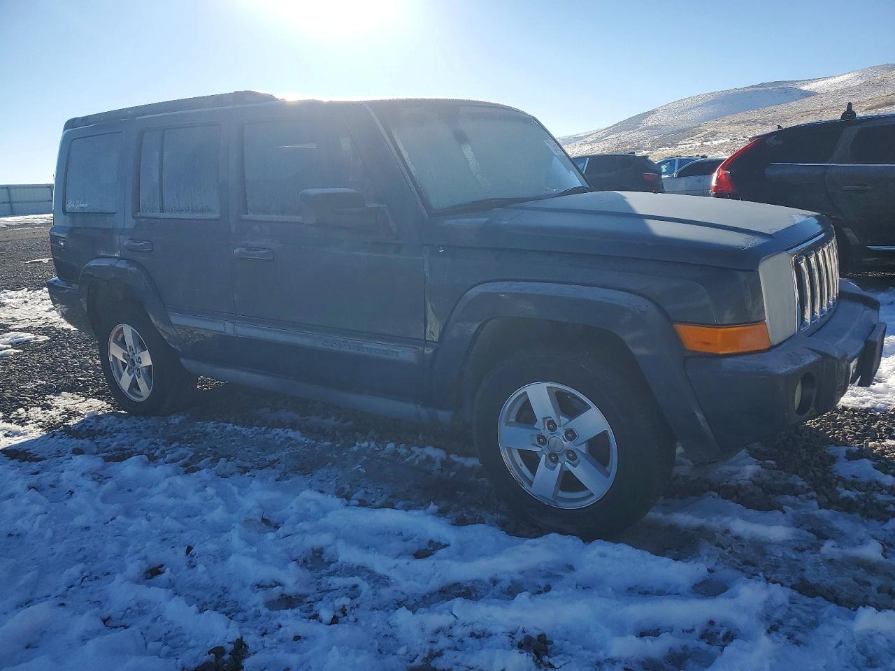 Jeep Commander Sport
