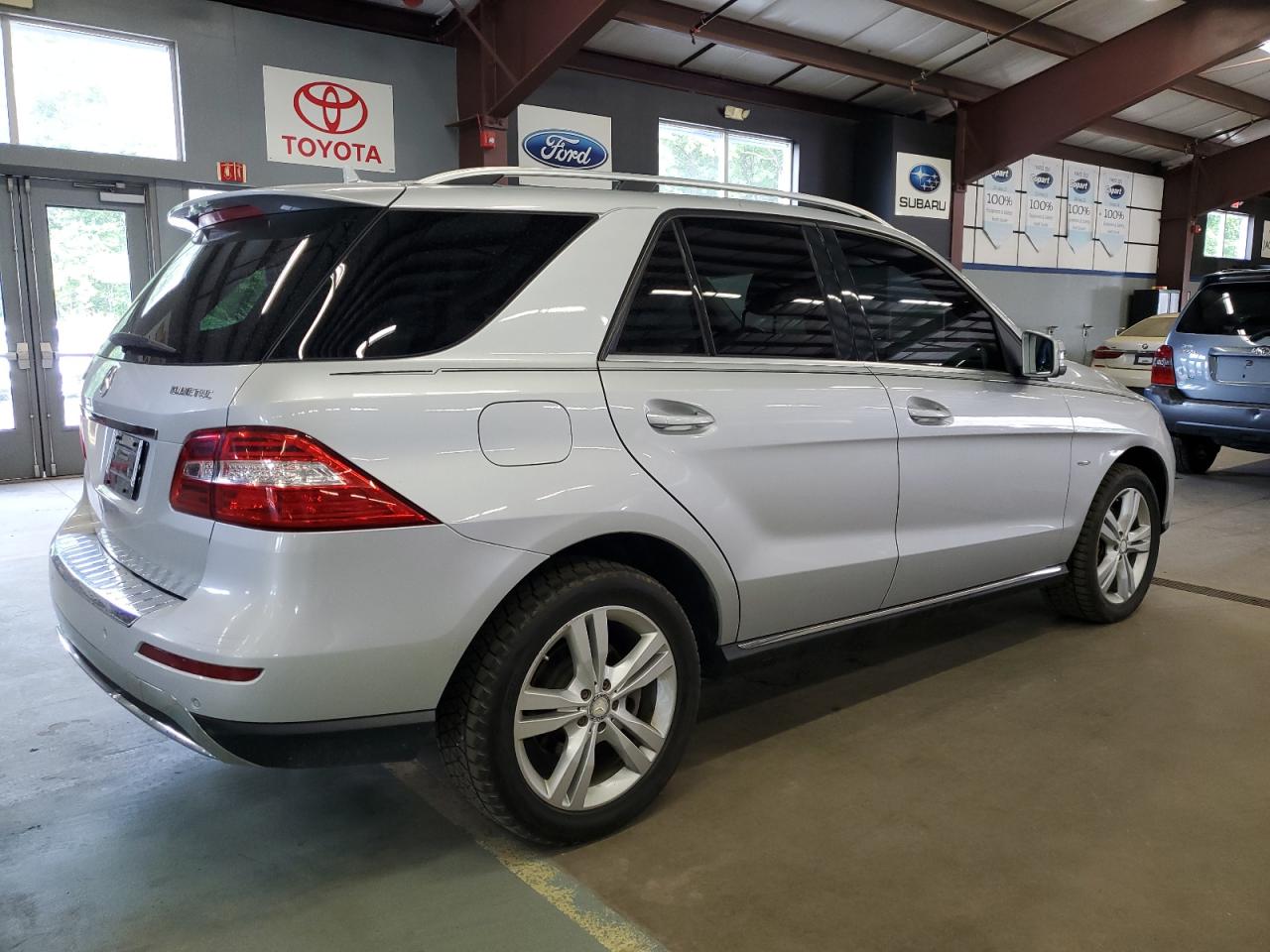 Mercedes-Benz M-Class 350 Bluetec