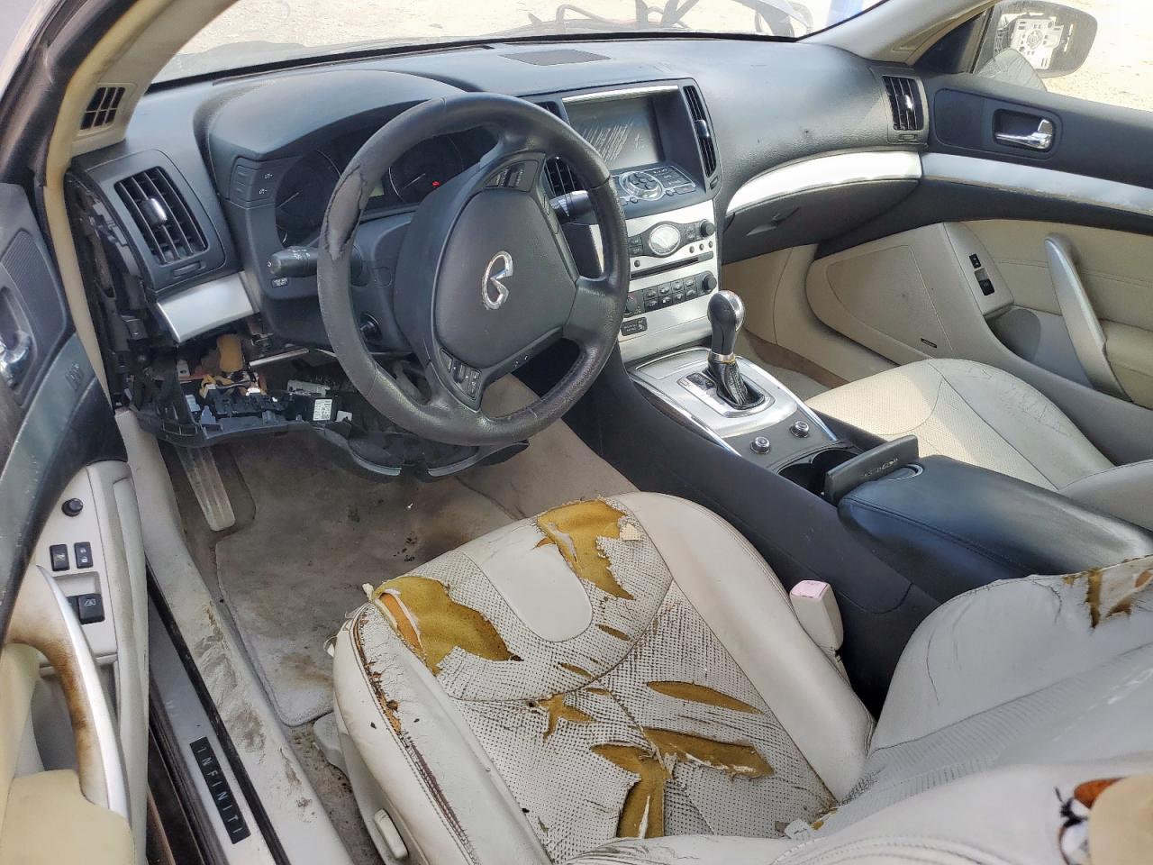INFINITI G37 Journey