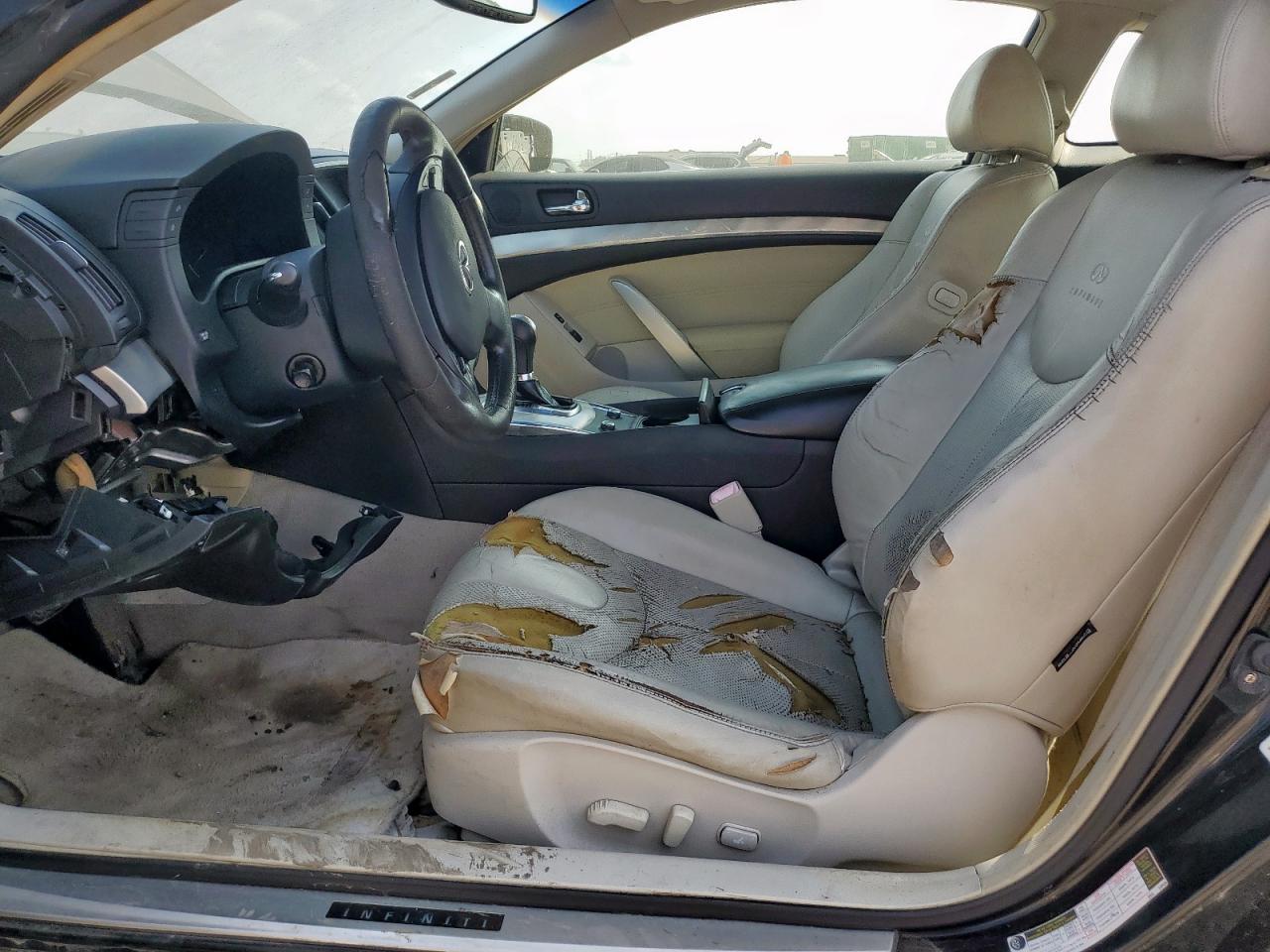 INFINITI G37 Journey