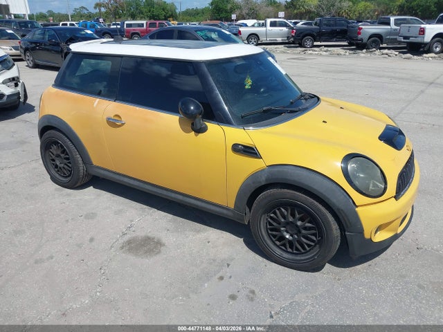 Salvage MINI Cooper S Image